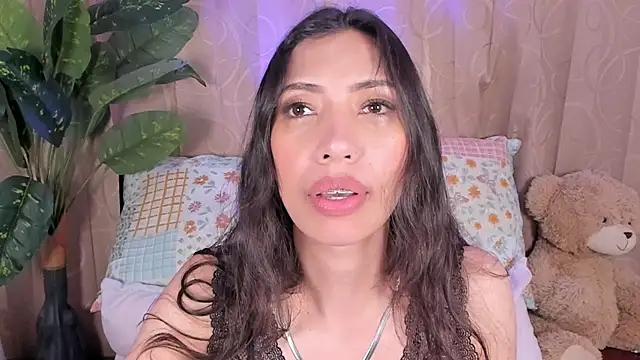 Snapshot of Miss_veronicaa2 chatting on July 2026 01:19:01 PM Miss veronicaa2 online show from July 2026 01:19:01 PM