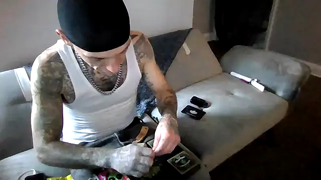 cruz815 online show from November 2025 08:29:01 PM