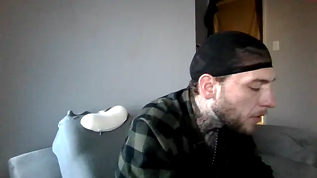 cruz815 online show from December 2025 08:58:01 PM