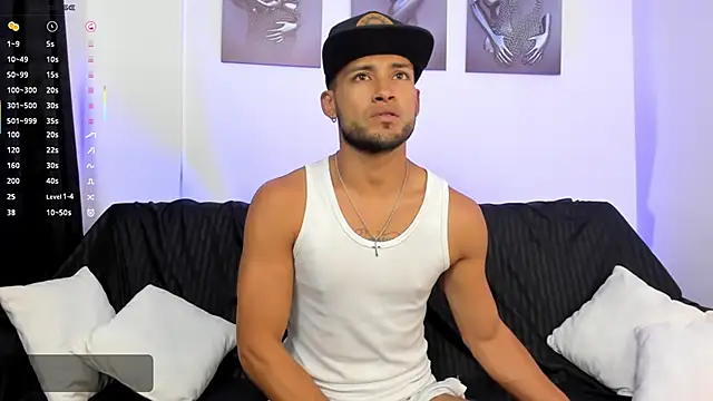 Max Conor1 online show from November 2025 10:10:02 PM