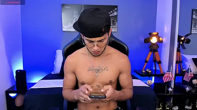 Max Conor1 online show from May 2026 03:11:02 AM