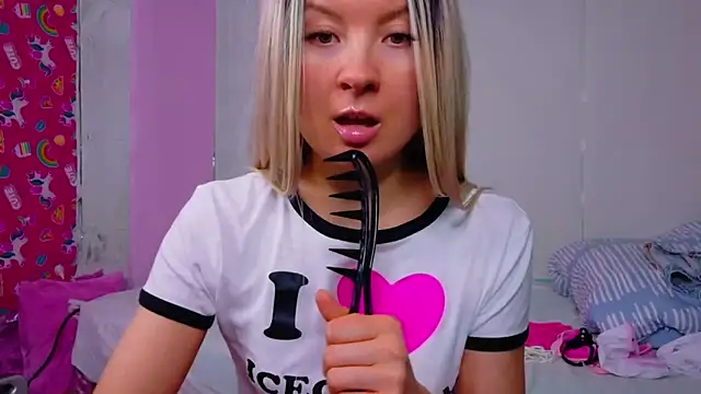 TwerkingCheerleader online show from April 2026 04:59:02 PM