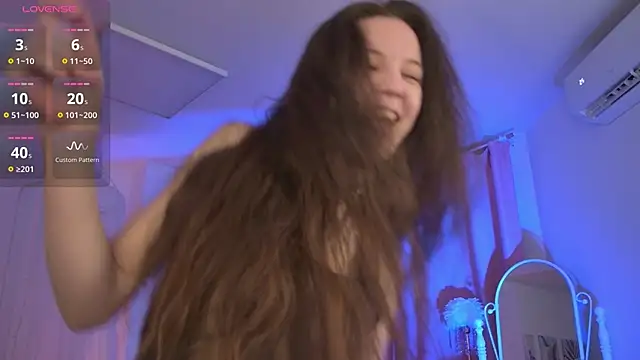 Snapshot of MilaStoyne chatting on December 2025 06:22:02 AM MilaStoyne online show from December 2025 06:22:02 AM