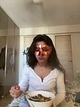 princess rainaa online show from February 2025 04:59:01 AM