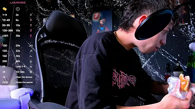 marcuscollins1  online show from February 2025 01:33:02 PM