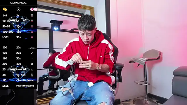 marcuscollins1  online show from September 2025 12:27:02 PM