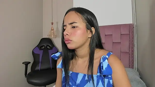 Roxy Stonee online show from February 2026 03:21:01 PM