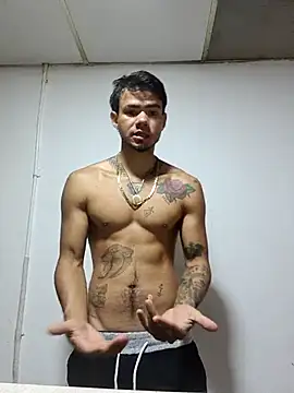 Niick01  online show from December 2025 01:29:01 PM