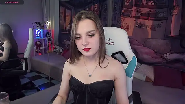 kaisajenner online show from October 2025 06:47:01 PM