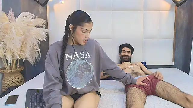 Snapshot of Arah_issaa chatting on November 2025 10:34:02 PM Arah issaa online show from November 2025 10:34:02 PM