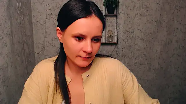 Snapshot of ValeriaHeart_ chatting on February 2025 02:13:02 PM ValeriaHeart online show from February 2025 02:13:02 PM