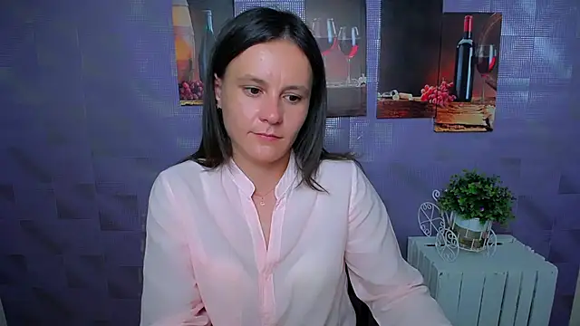 Snapshot of ValeriaHeart_ chatting on September 2025 01:44:02 PM ValeriaHeart online show from September 2025 01:44:02 PM