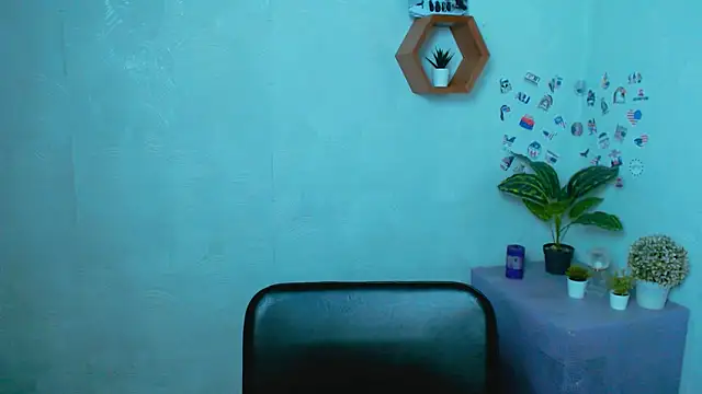 Snapshot of ValeriaHeart_ chatting on September 2025 12:17:02 PM ValeriaHeart online show from September 2025 12:17:02 PM