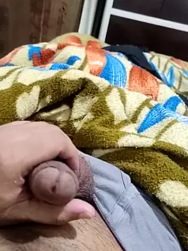 Snapshot of Hot_funky_boy chatting on February 2025 09:10:01 PM Hot funky boy online show from February 2025 09:10:01 PM