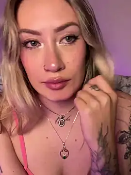 Snapshot of Lally_Valencia__ chatting on March 2025 09:04:02 AM Lally Valencia   online show from March 2025 09:04:02 AM