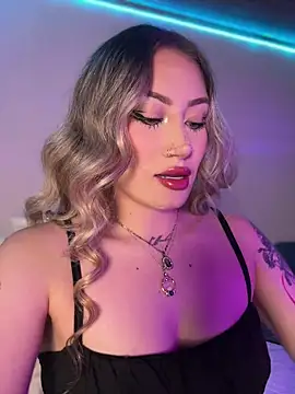 Lally Valencia   online show from November 2025 07:18:02 AM