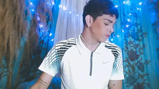 Snapshot of duquehotvoy chatting on February 2025 11:10:02 PM duquehotvoy online show from February 2025 11:10:02 PM