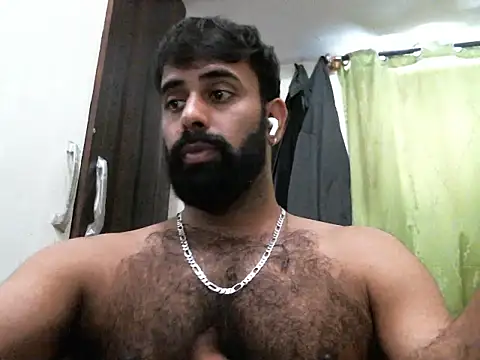 Snapshot of indianhairybull chatting on October 2025 04:53:02 AM indianhairybull online show from October 2025 04:53:02 AM