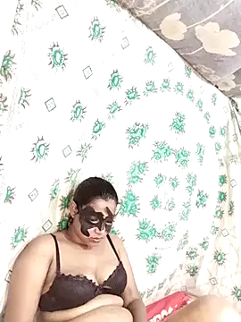 Snapshot of monekhan123 chatting on February 2025 08:04:02 PM monekhan123 online show from February 2025 08:04:02 PM