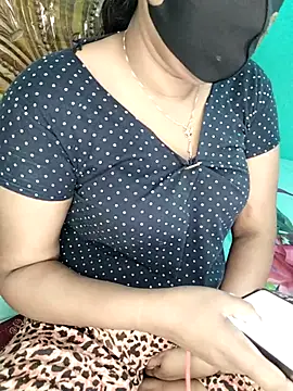 Snapshot of monekhan123 chatting on December 2025 04:18:02 AM monekhan123 online show from December 2025 04:18:02 AM