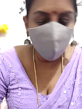 Snapshot of Tamil_Meera12 chatting on June 2026 05:47:02 PM Tamil Meera12 online show from June 2026 05:47:02 PM