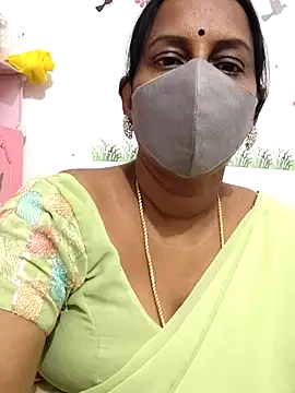 Snapshot of Tamil_Meera12 chatting on July 2026 03:24:02 AM Tamil Meera12 online show from July 2026 03:24:02 AM