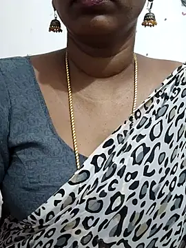 Snapshot of Tamil_Meera12 chatting on July 2026 03:13:01 AM Tamil Meera12 online show from July 2026 03:13:01 AM