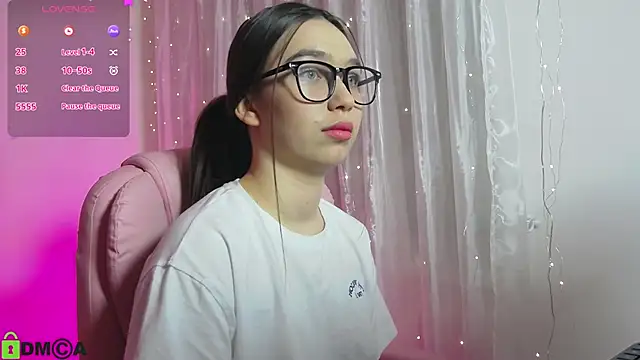 Snapshot of Arianahot777 chatting on February 2025 03:23:01 AM Arianahot777 online show from February 2025 03:23:01 AM