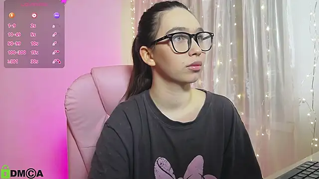 Snapshot of Arianahot777 chatting on February 2025 01:57:02 AM Arianahot777 online show from February 2025 01:57:02 AM