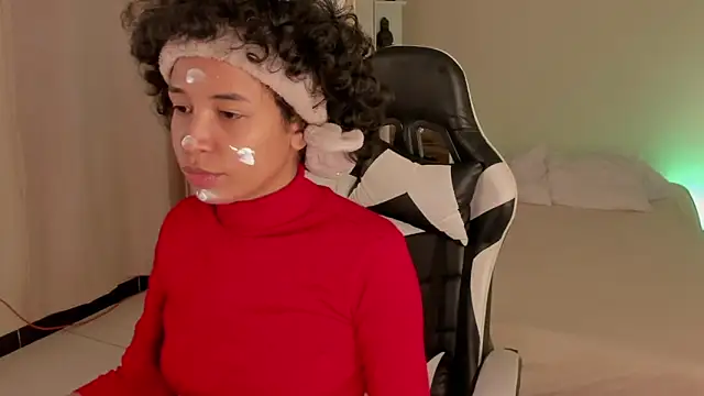 leahaltomm online show from March 2025 07:04:02 PM