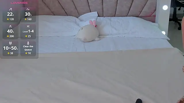 leahaltomm online show from November 2025 08:41:01 PM