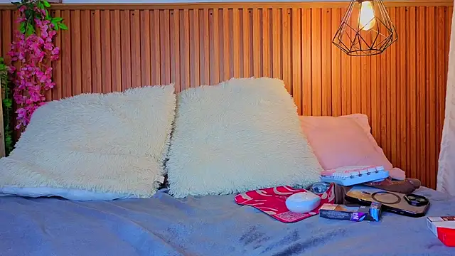 vicky bass online show from September 2025 10:42:01 PM