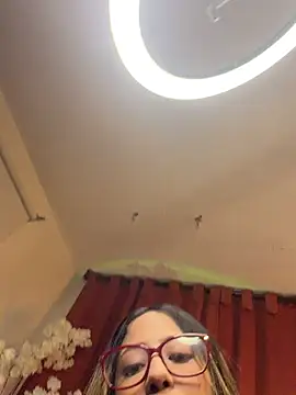 vicky bass online show from December 2025 04:55:01 AM