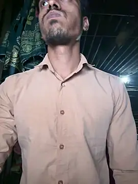 Snapshot of Loveinsync chatting on December 2025 08:08:01 AM Loveinsync online show from December 2025 08:08:01 AM