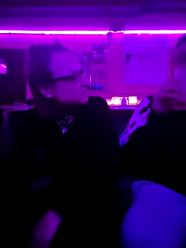 Fuxy-love69 online show from December 2025 10:18:02 PM