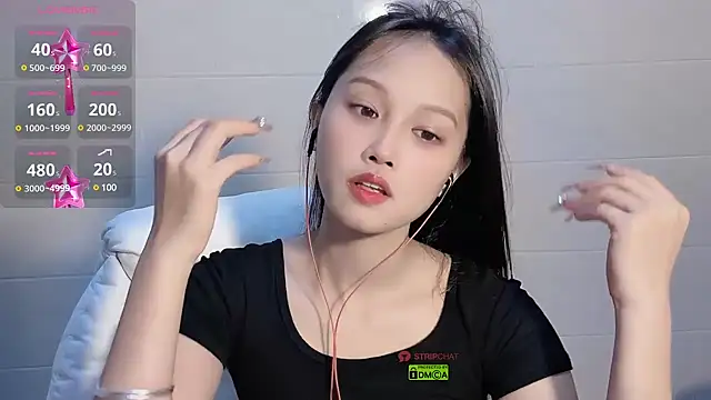 xunian71O online show from February 2025 06:54:01 AM