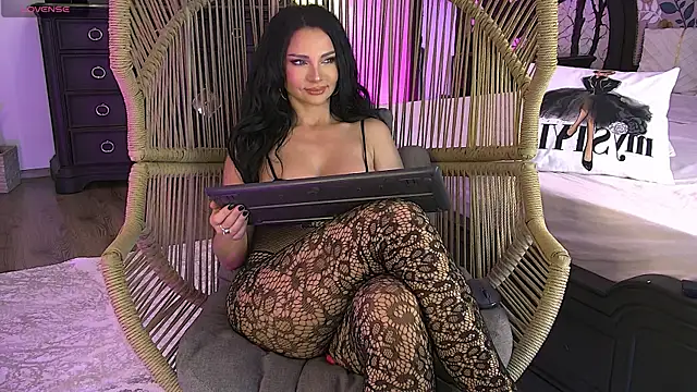 Snapshot of Amber_Luna chatting on March 2025 12:35:02 PM Amber Luna online show from March 2025 12:35:02 PM