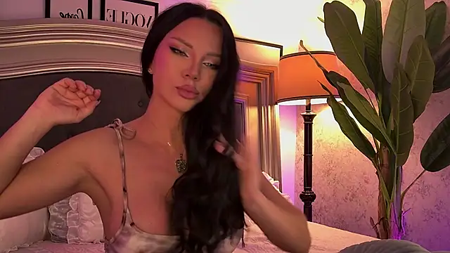 Snapshot of Amber_Luna chatting on October 2025 03:12:02 PM Amber Luna online show from October 2025 03:12:02 PM