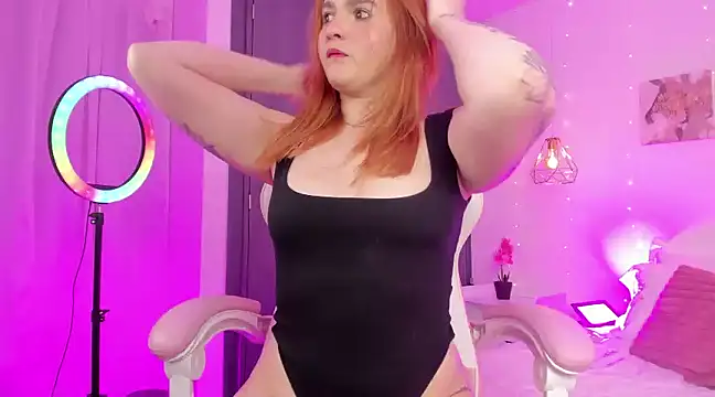 Snapshot of whiteatenea chatting on February 2025 04:37:01 AM whiteatenea online show from February 2025 04:37:01 AM