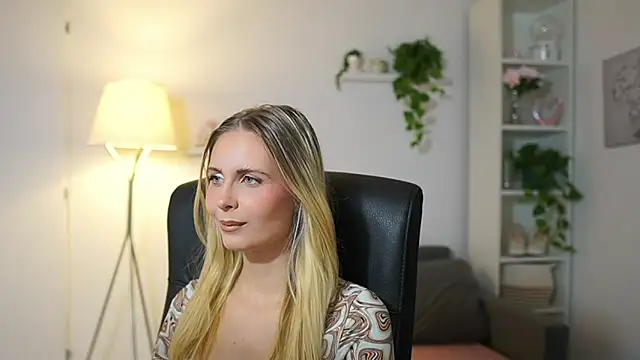 Snapshot of catecrago_ chatting on September 2025 01:00:02 PM catecrago online show from September 2025 01:00:02 PM