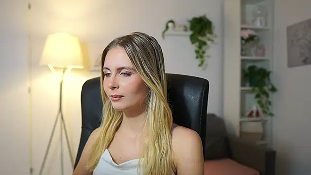 Snapshot of catecrago_ chatting on September 2025 08:28:02 AM catecrago online show from September 2025 08:28:02 AM