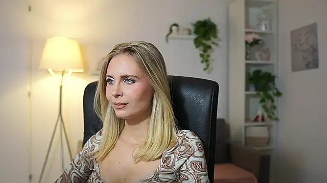 Snapshot of catecrago_ chatting on October 2025 01:20:01 PM catecrago online show from October 2025 01:20:01 PM