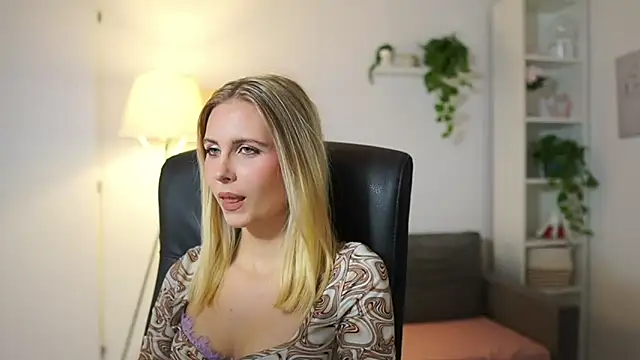 Snapshot of catecrago_ chatting on October 2025 01:00:01 PM catecrago online show from October 2025 01:00:01 PM