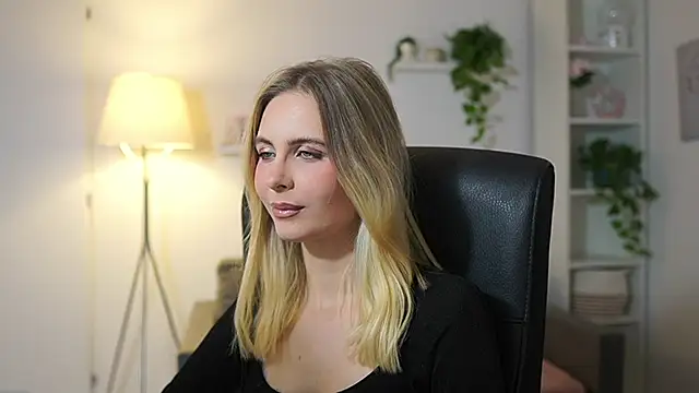 Snapshot of catecrago_ chatting on November 2025 09:09:02 AM catecrago online show from November 2025 09:09:02 AM