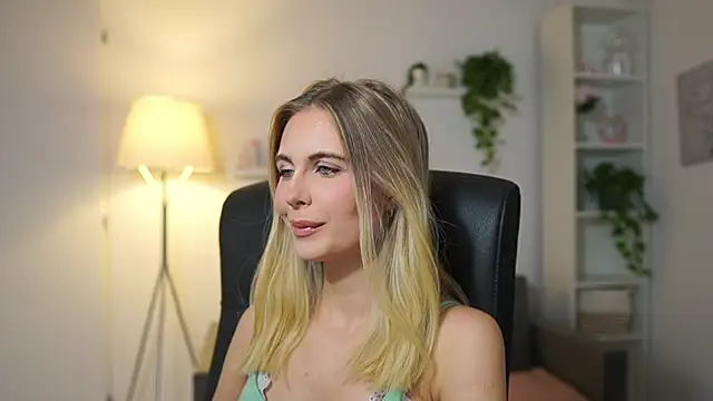 Snapshot of catecrago_ chatting on December 2025 01:53:01 PM catecrago online show from December 2025 01:53:01 PM