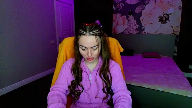 MissisCaty online show from April 2026 07:36:02 PM