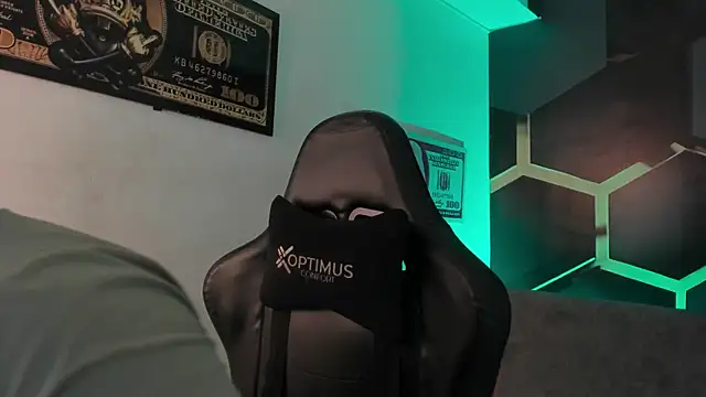 JamesCr  online show from September 2025 02:55:02 AM