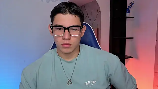 JamesCr  online show from August 2026 12:30:01 PM