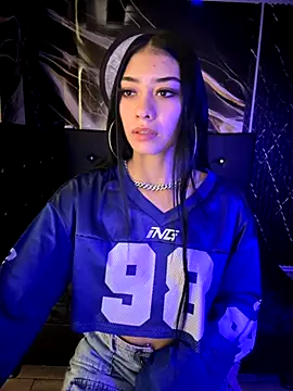 Snapshot of TayylorSexx chatting on November 2025 04:23:02 AM TayylorSexx online show from November 2025 04:23:02 AM