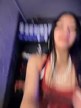 Snapshot of TayylorSexx chatting on November 2025 04:24:02 AM TayylorSexx online show from November 2025 04:24:02 AM